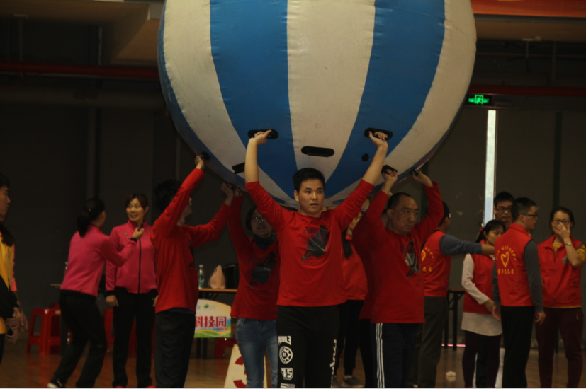 A equipe da OMG participou dos Jogos Divertidos de Songshan Lake (Ecological Garden) 2016