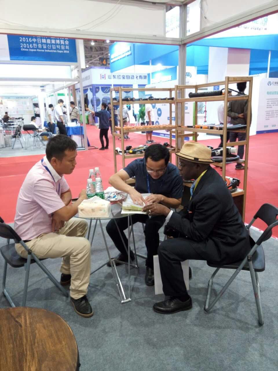 OMG participou da Expo Indústria China-Japão-Coreia 2016 em Weifang, Shandong